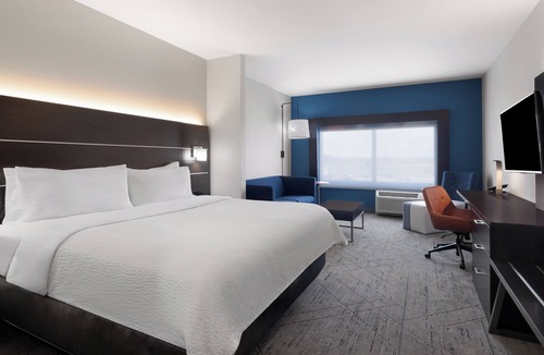 West Memphis Hotel | Holiday Inn Express and Suites West Memphis by IHG