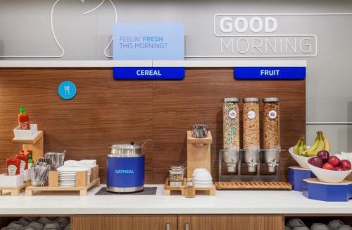 Rossville Hotel | Holiday Inn Express - White Marsh by IHG