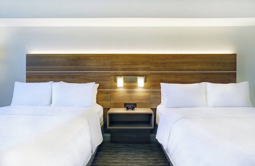 Whitby Hotel | Holiday Inn Express Whitby by IHG