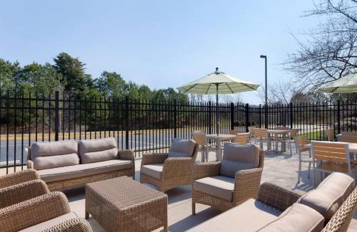 Lightfoot Resort | Holiday Inn Express Williamsburg North by IHG