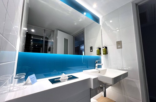 Windsor Hotel | Holiday Inn Express Windsor by IHG