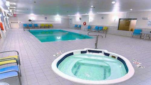 Yorkton Hotel | Holiday Inn Express Yorkton East by IHG