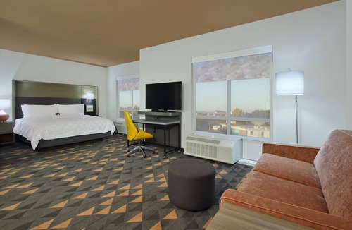 Hattiesburg Hotel | Holiday Inn Hattiesburg - North by IHG