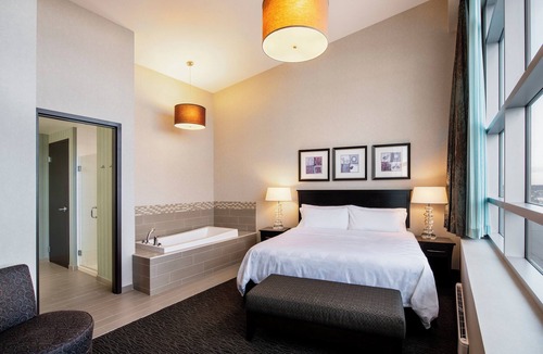 Saskatoon Downtown Hotel | Holiday Inn Hotel & Suites Saskatoon Downtown by IHG