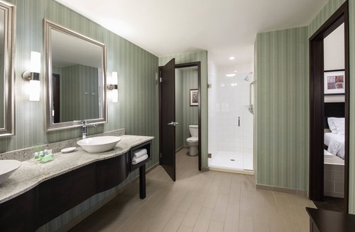 Saskatoon Downtown Hotel | Holiday Inn Hotel & Suites Saskatoon Downtown by IHG