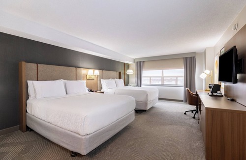 White Oaks Hotel | Holiday Inn Hotel & Suites London by IHG