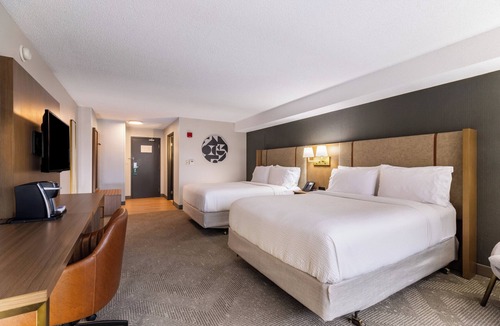 White Oaks Hotel | Holiday Inn Hotel & Suites London by IHG