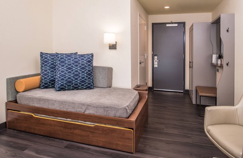 Joplin Hotel | Holiday Inn Joplin by IHG