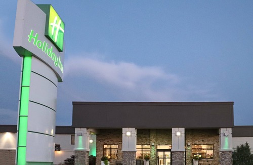 Kearney Hotel | Holiday Inn Kearney by IHG
