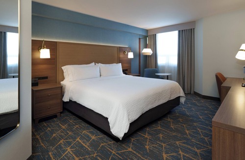 Laval Hotel | Holiday Inn Laval Montréal by IHG