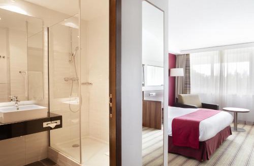 Englos Hotel | Holiday Inn Lille Ouest Englos by IHG