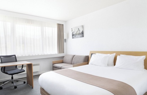 Englos Hotel | Holiday Inn Lille - Ouest Englos by IHG