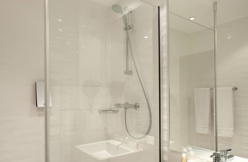 Englos Hotel | Holiday Inn Lille - Ouest Englos by IHG