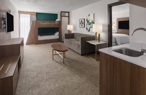 Morgantown Hotel | Holiday Inn Morgantown - Reading Area by IHG