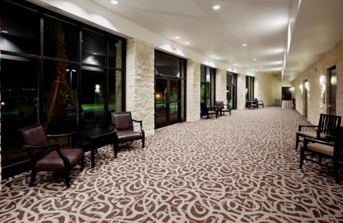 Far North Central Hotel | Holiday Inn N Stone Oak