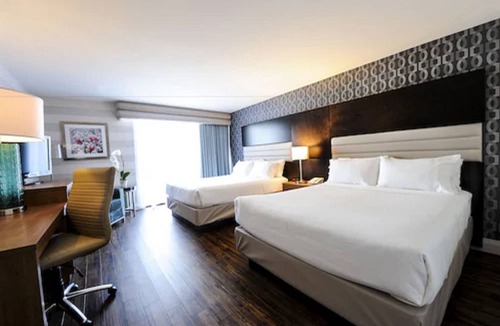 Fallsview Hotel | Holiday Inn Niagara Falls - By The Falls by IHG