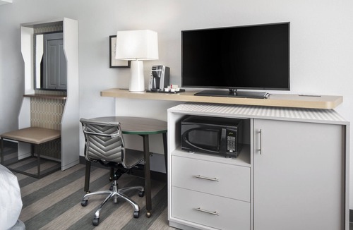 Odessa Hotel | Holiday Inn Odessa by IHG