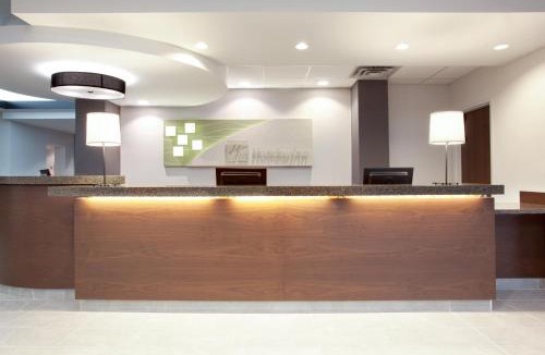 Cummings Hotel | Holiday Inn Ottawa East by IHG