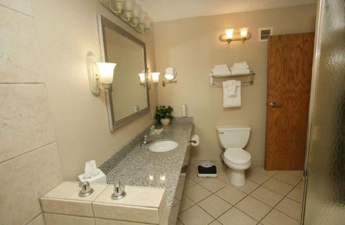 Riverton Hotel | Holiday Inn Riverton-Convention Center by IHG