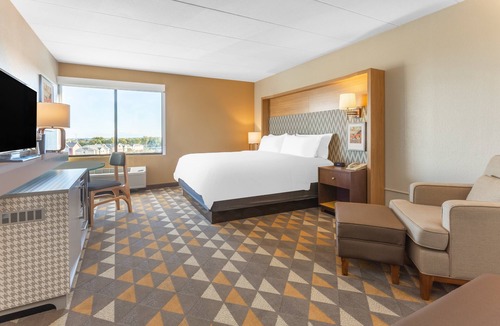 Rockford Hotel | Holiday Inn Rockford by IHG