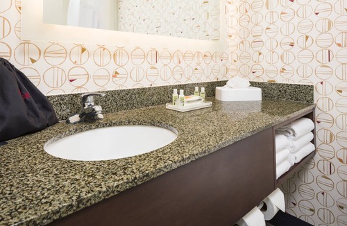 Salem Hotel | Holiday Inn Salem - I-93 at Exit 2 by IHG