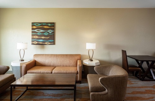 West San Antonio Hotel | Holiday Inn San Antonio Seaworld by IHG