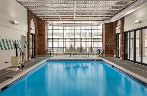 Saratoga Springs Hotel | Holiday Inn Saratoga Springs by IHG