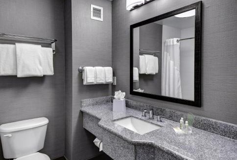 Yamacraw Village Hotel | Holiday Inn Savannah Historic District by IHG