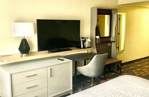 Arcadia Hotel | Holiday Inn Spartanburg Northwest by IHG