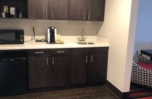 Lafayette Hotel | Holiday Inn & Suites Lafayette North by IHG
