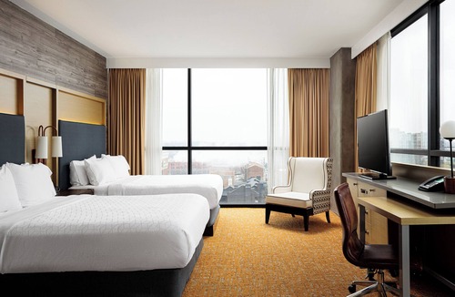 Sobro Hotel | Holiday Inn & Suites Nashville Downtown - Broadway by IHG
