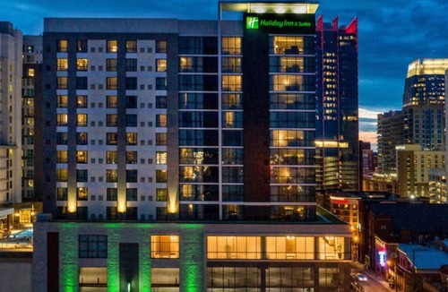 Sobro Hotel | Holiday Inn & Suites Nashville Downtown - Broadway by IHG