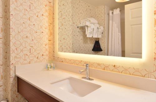 Southwest Raleigh Hotel | Holiday Inn & Suites Raleigh Cary by IHG
