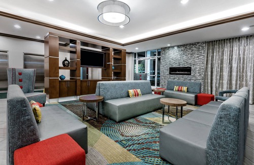 College Station Hotel | Holiday Inn & Suites College Station - Aggieland by IHG