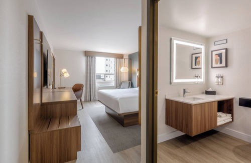 Downtown Winnipeg Hotel | Holiday Inn & Suites Winnipeg Downtown by IHG