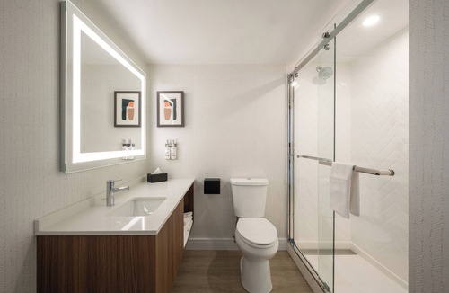 Downtown Winnipeg Hotel | Holiday Inn & Suites Winnipeg Downtown by IHG