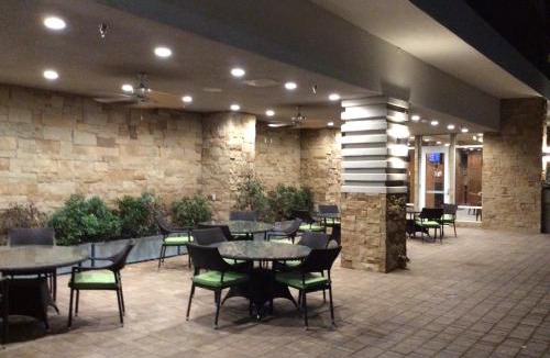 Trophy Club Hotel | Holiday Inn Trophy Club by IHG