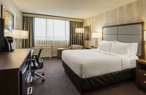 Fort Gary Hotel | Holiday Inn Winnipeg South by IHG
