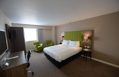 Wolverhampton Hotel | Holiday Inn Wolverhampton - Racecourse by IHG