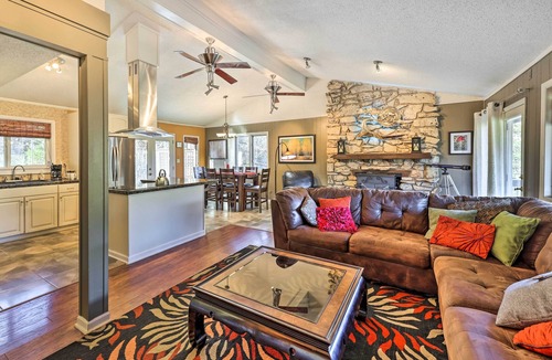 Eureka Springs Cottage | Holiday Island Home: Hot Tub & Wood Stove!