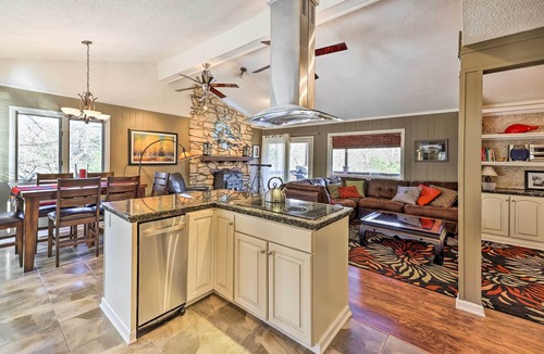 Eureka Springs Cottage | Holiday Island Home: Hot Tub & Wood Stove!