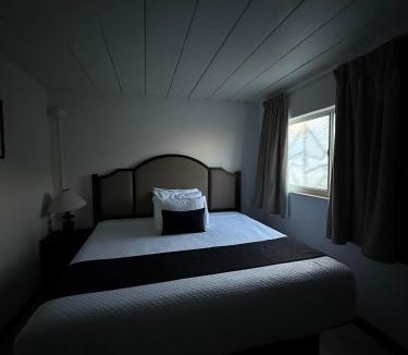 Madeira Beach Hotel | Holiday Isles Resort