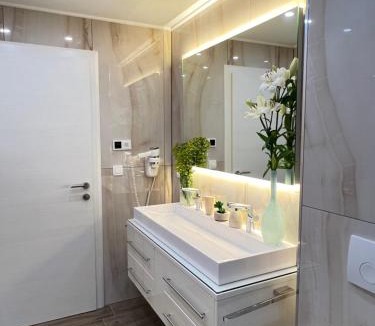 Okrug Gornji Villa | Holiday Luxury Resort Sundance
