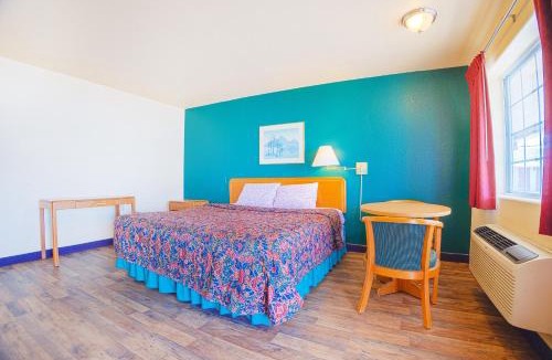 Lordsburg Hotel | Holiday Motel Lordsburg I-10