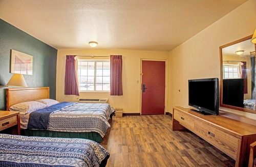 Lordsburg Hotel | Holiday Motel Lordsburg I-10