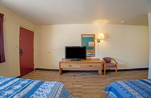 Lordsburg Hotel | Holiday Motel Lordsburg I-10