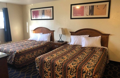 Oakdale Hotel | Holiday Motel Oakdale