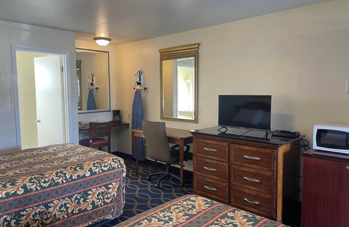 Oakdale Hotel | Holiday Motel Oakdale