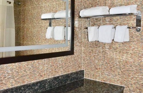 Andover Hotel | Holiday Motel