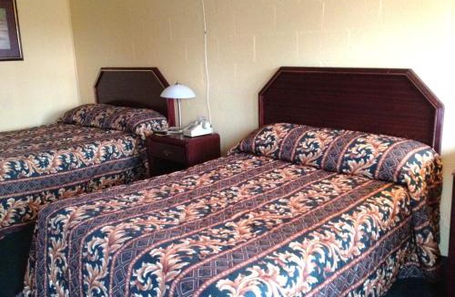 Hugo Hotel | Holiday Motel